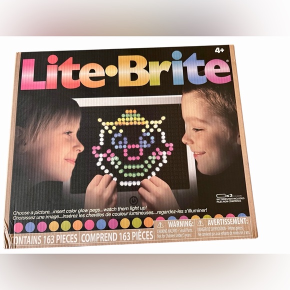 Lite Brite Hasbro Color Glow Pegs Watch them Light Up! 163 pieces NWT - Picture 1 of 5